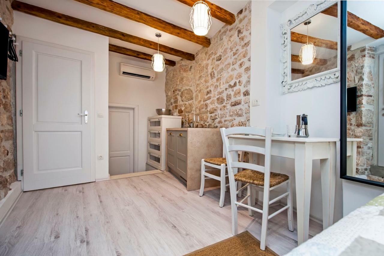 Apartment And Studio Ca' 3 Vie Rovinj Exterior foto
