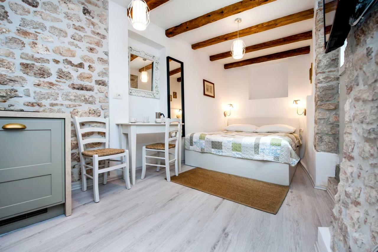 Apartment And Studio Ca' 3 Vie Rovinj Exterior foto