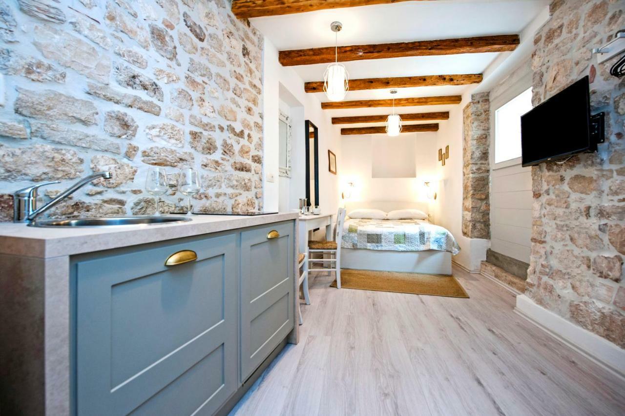 Apartment And Studio Ca' 3 Vie Rovinj Exterior foto